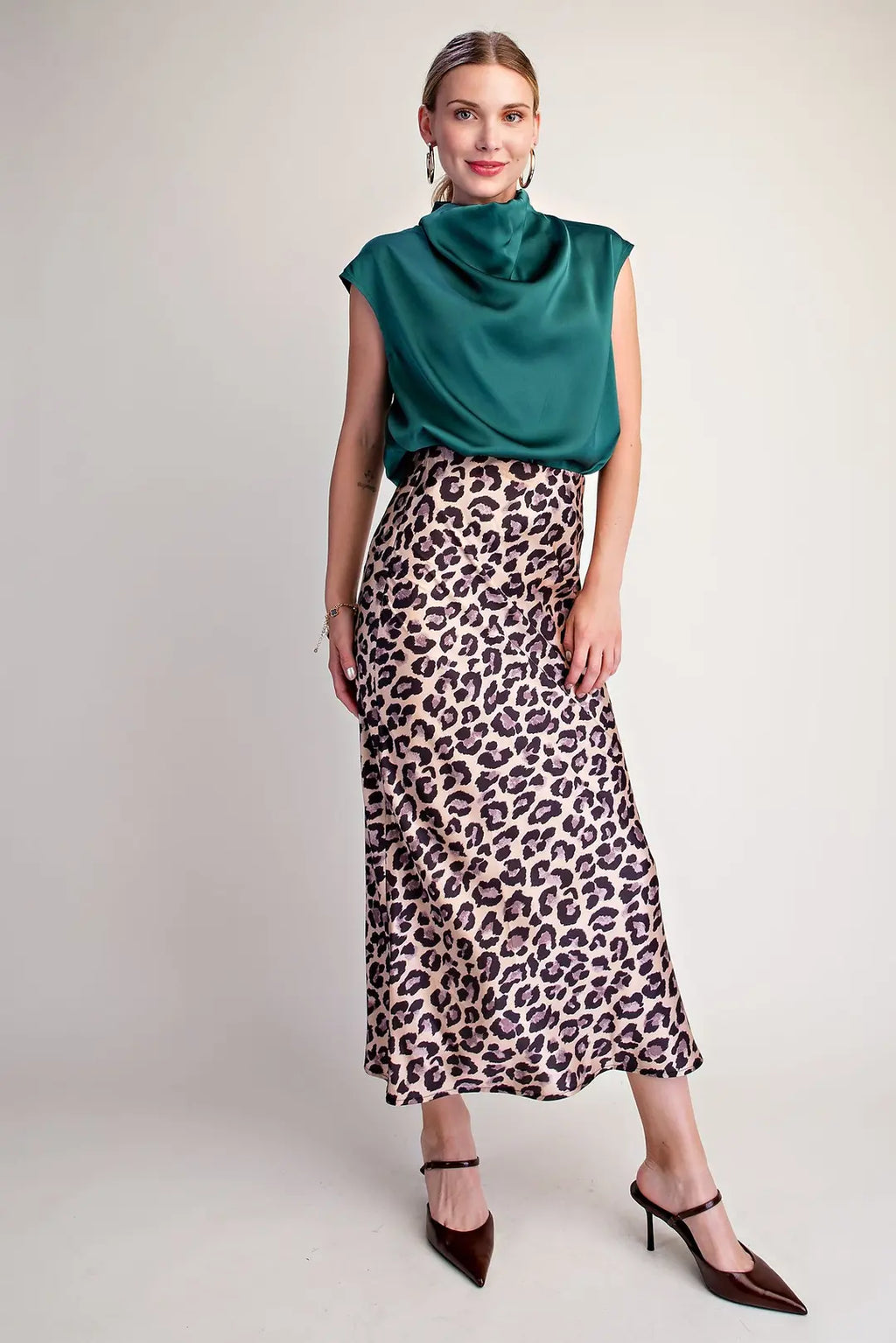 GLAM HUNT GREEN SATIN TOP T8360