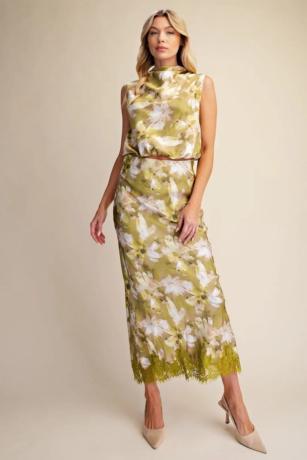 GLAM OLIVE FLORAL TOP T9164