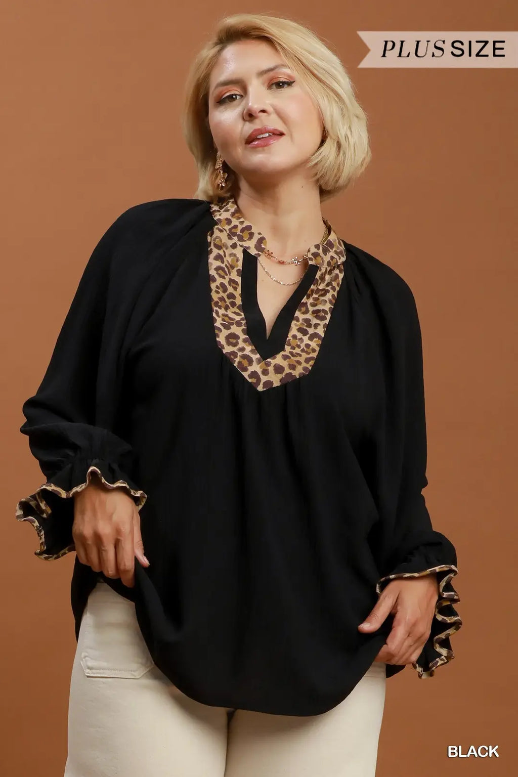 UMGEE V NECK TOP WC6610