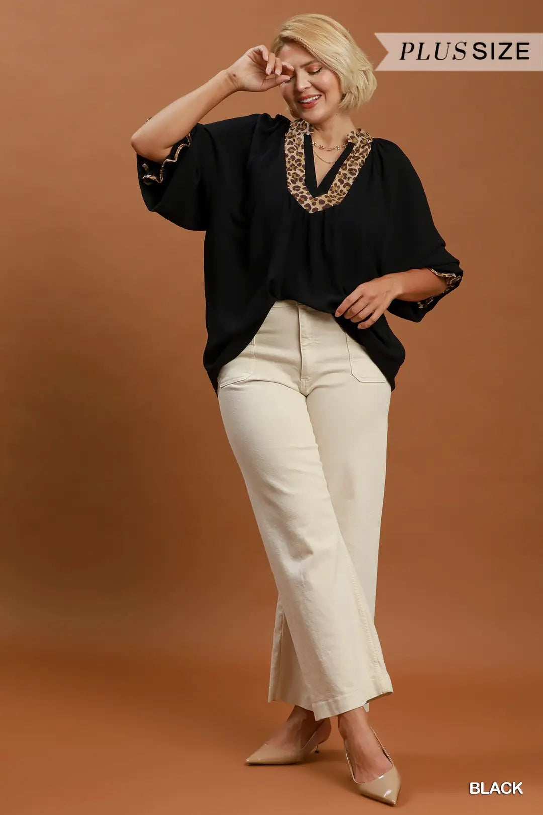 UMGEE V NECK TOP WC6610