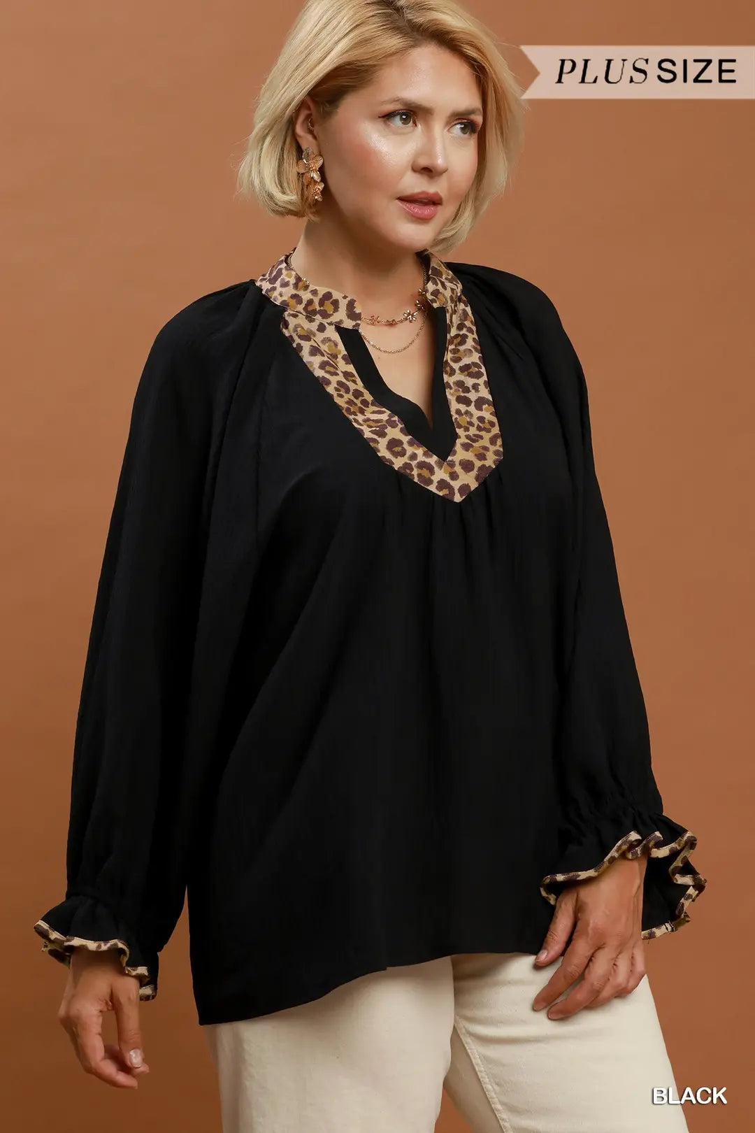 UMGEE V NECK TOP WC6610