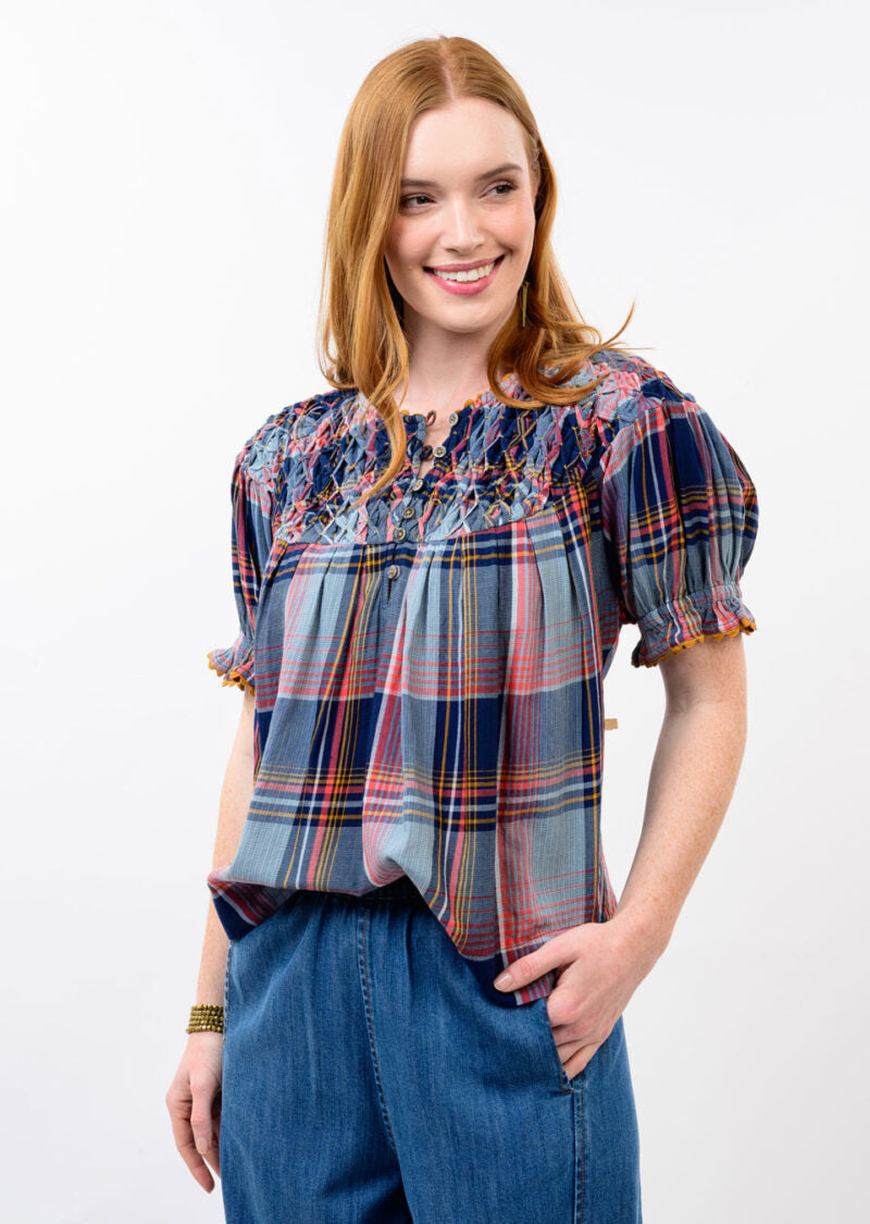 IJ SMOCKED NECK TOP 621624