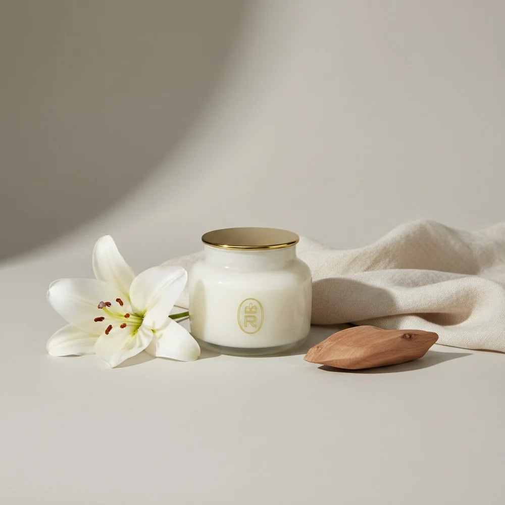 BR WHT LIN 8 OZ HERITAGE CANDLE