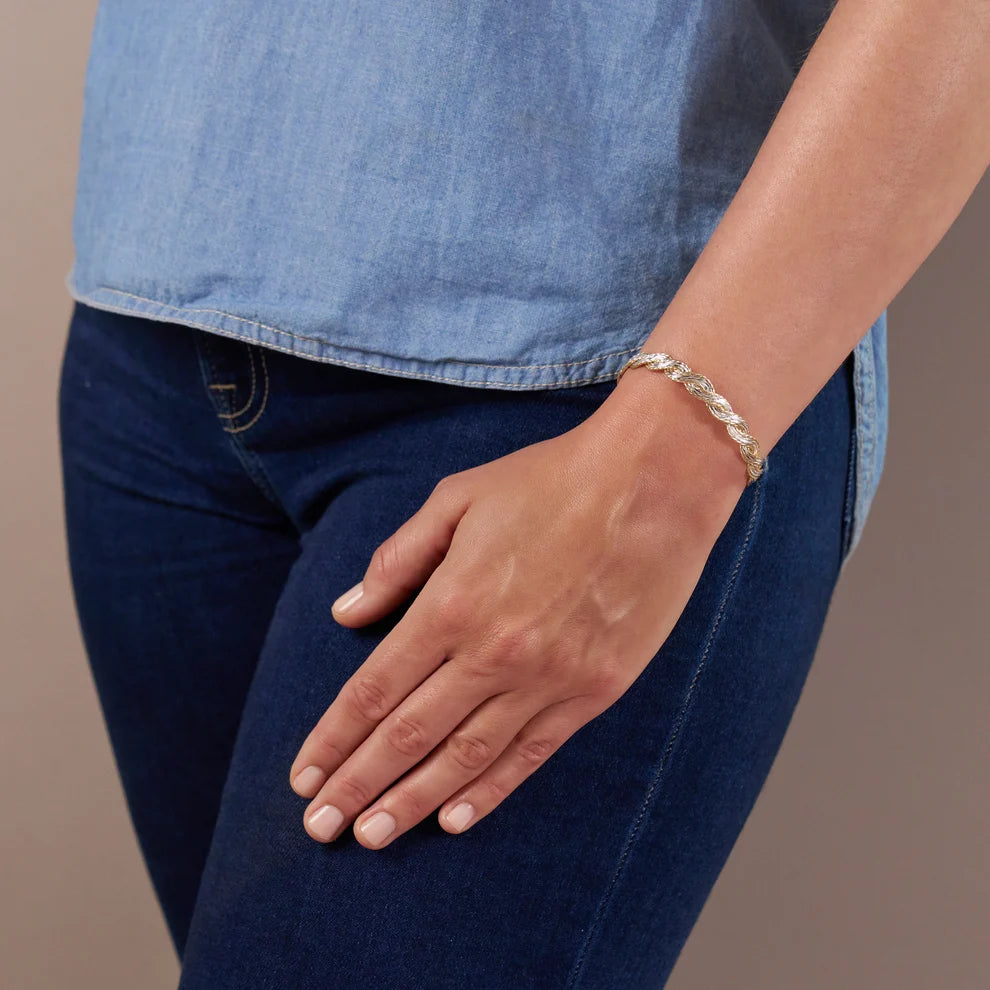 LIGHT THE WAY BRACELET 7.25" M/L