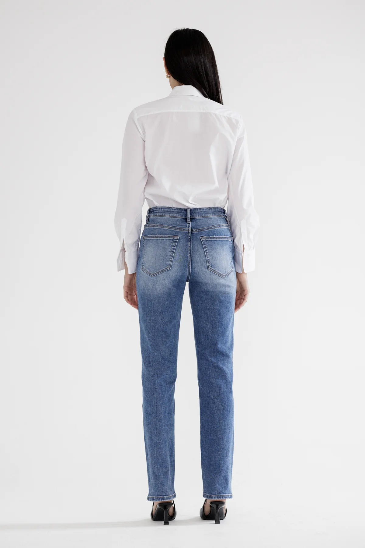 MICA Rise SLIM STRAIGHT LEG Jean