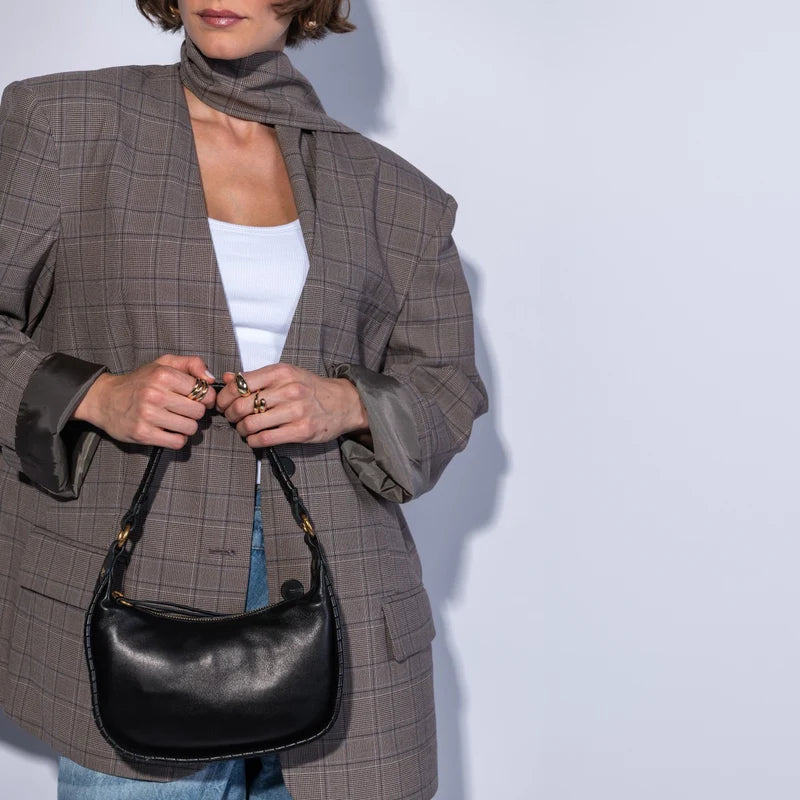 HOBO MIA CRESCENT SMALL SN-BLK