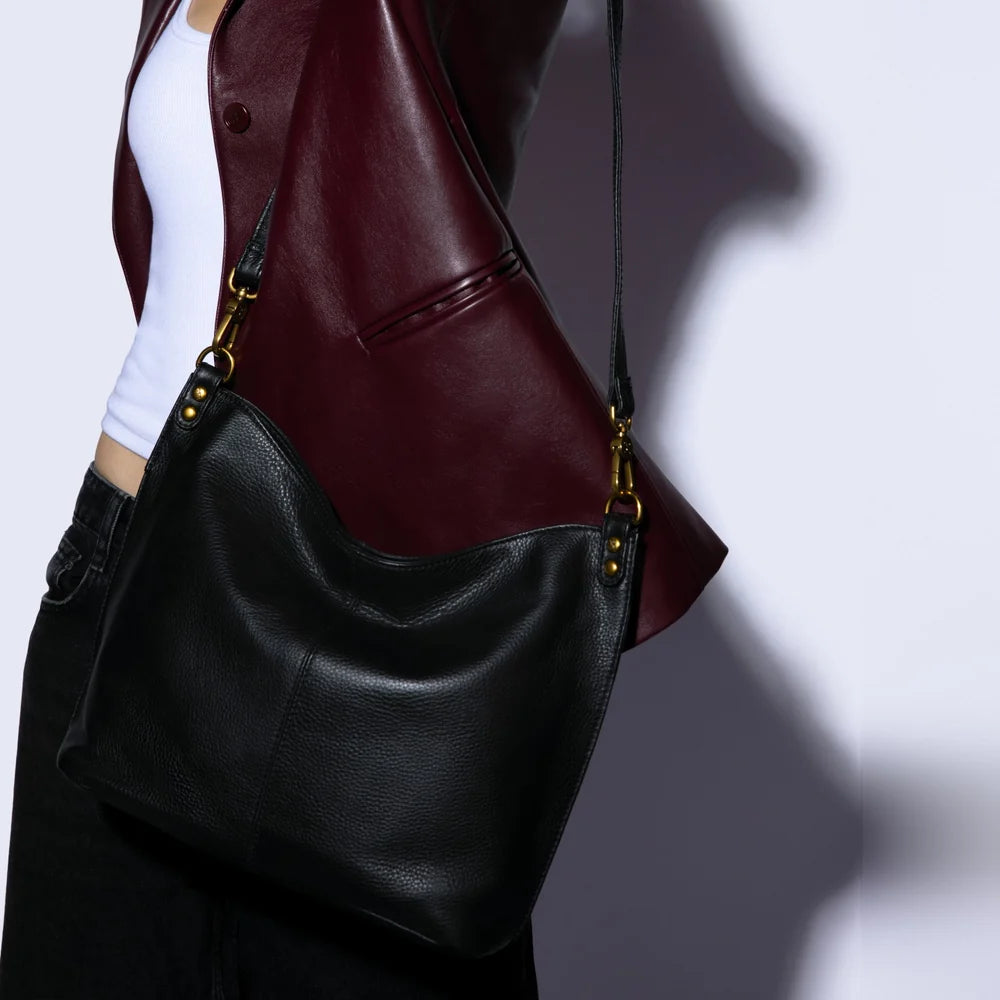 HOBO PIER SHOULDER BAG SO-BLK