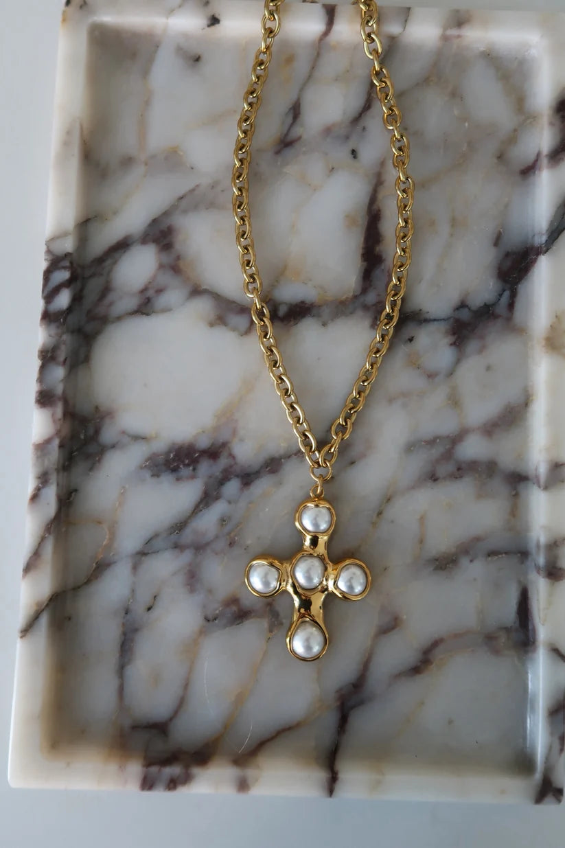 CHAN ADA CROSS NECKLACE