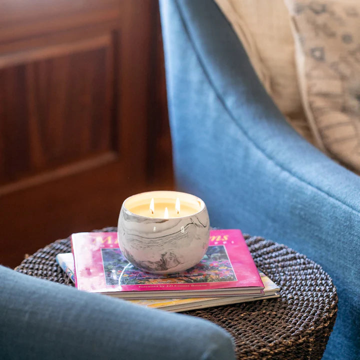 SG 20.8 OZ CANDLE #050