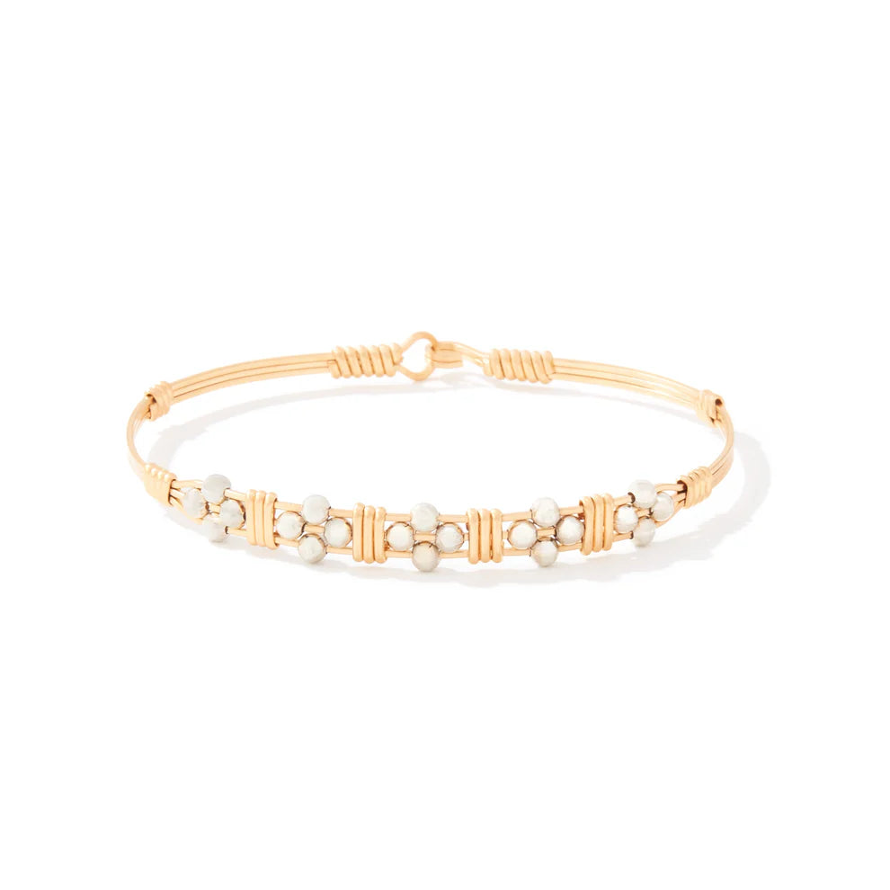 Timeless ELEGANCE Bracelet - 14k Gold Artist Wire with Silver Bead / 7" -M