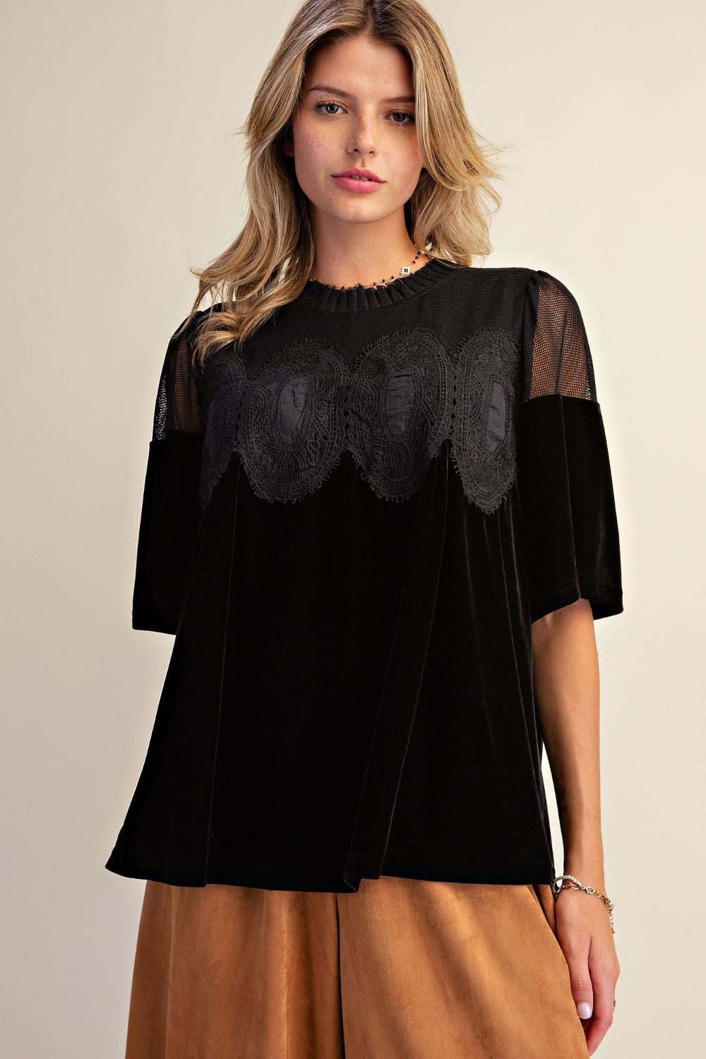 EASEL CROCHET TOP ET72101