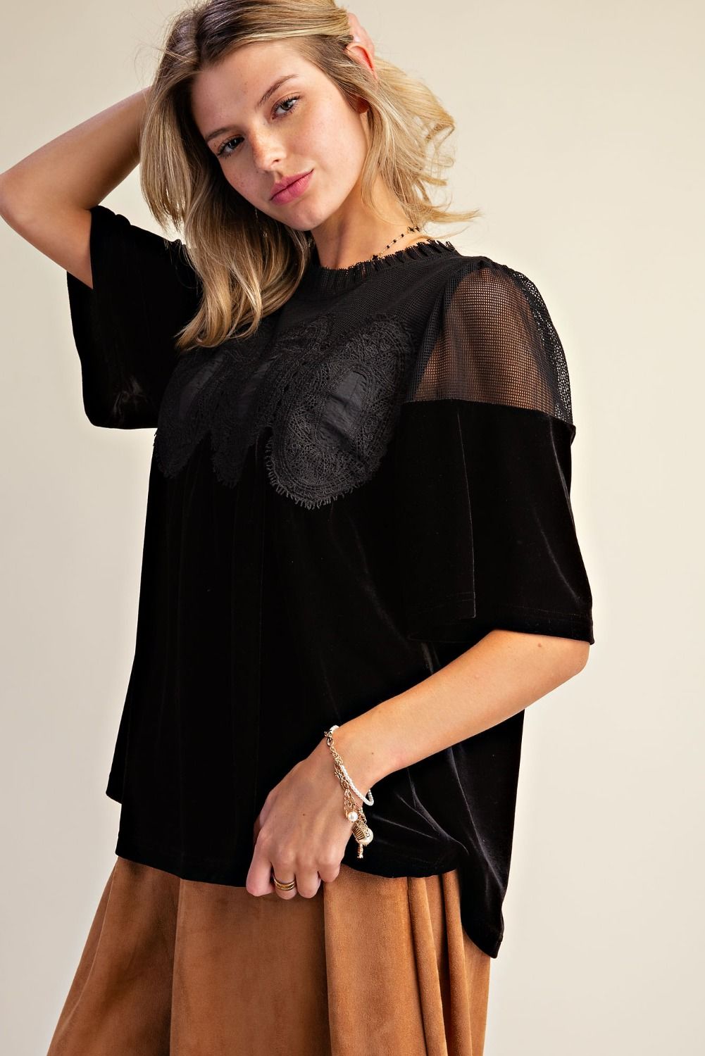 EASEL CROCHET TOP ET72101