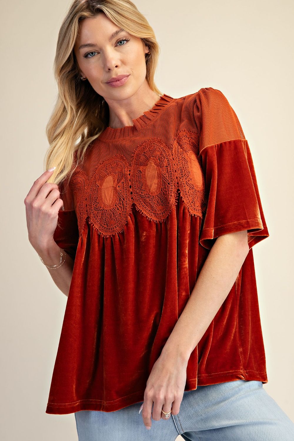 EASEL CROCHET TOP ET72101