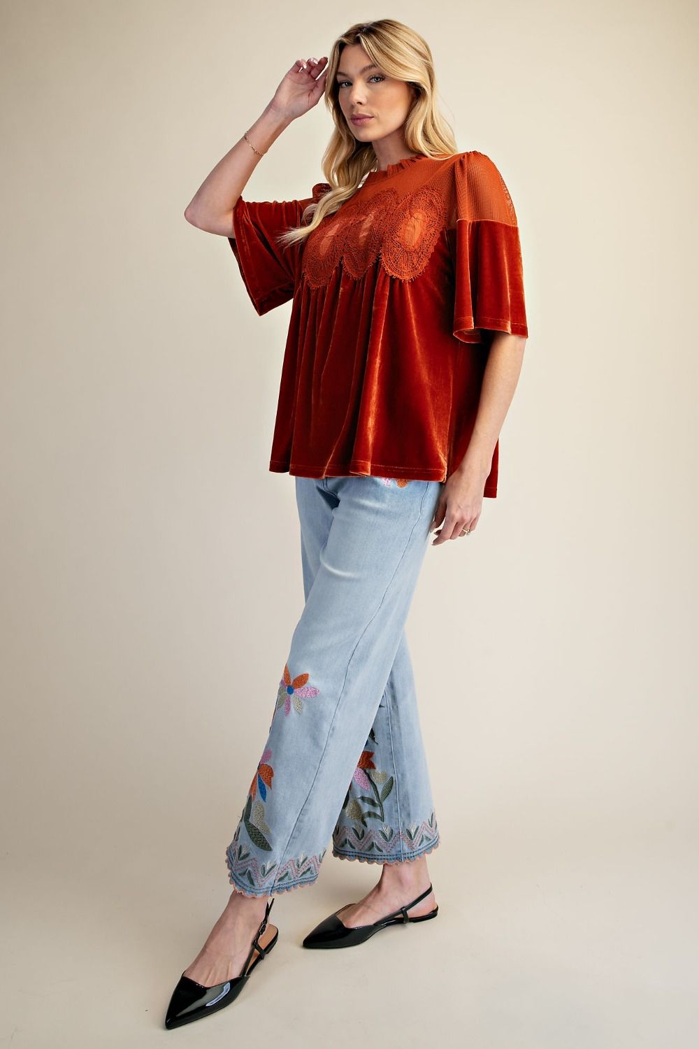 EASEL CROCHET TOP ET72101