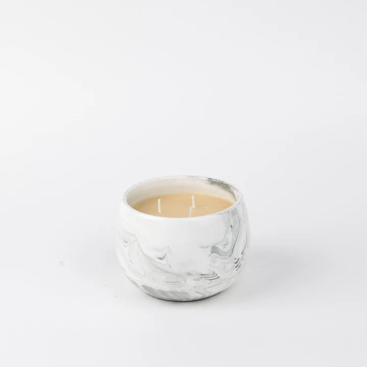 SG 20.8 OZ CANDLE #050